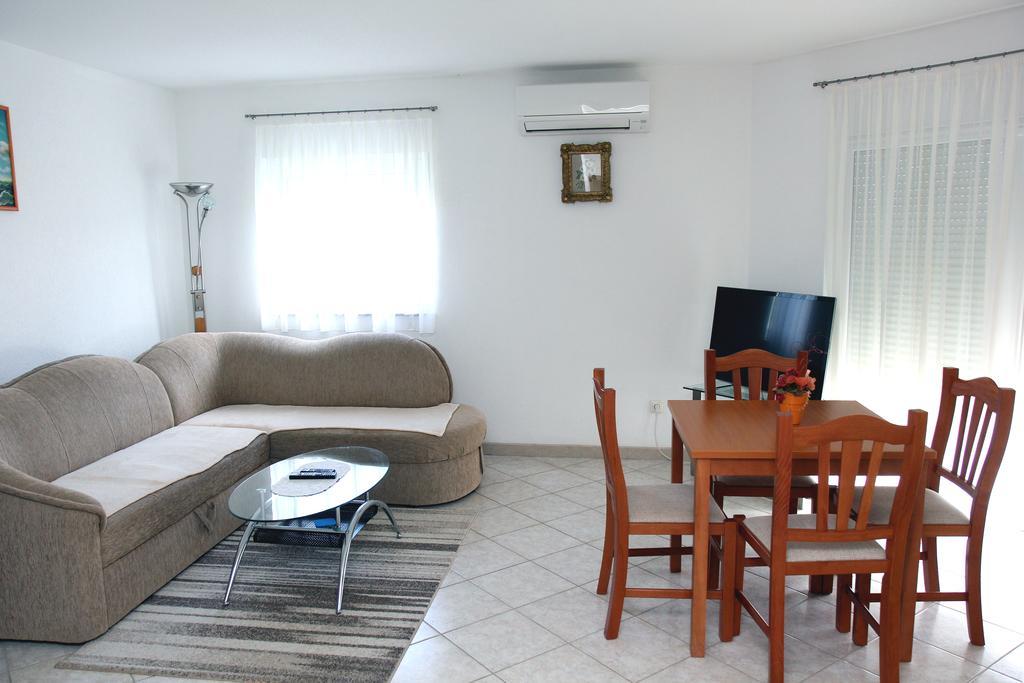 Apartments Kata Biograd Na Moru Zewnętrze zdjęcie